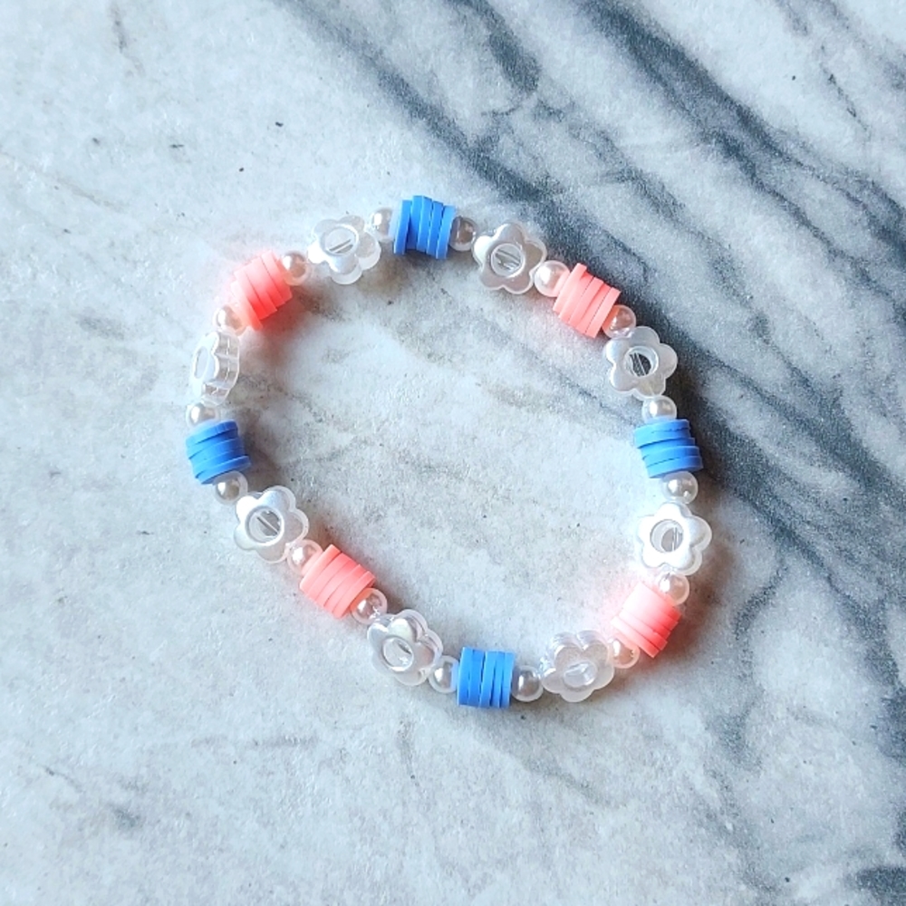 🌸Flower clay bead bracelet🌸